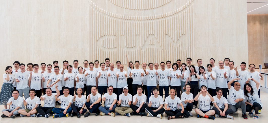 02 疫情期间“添富守夜人”逆行坚守.png